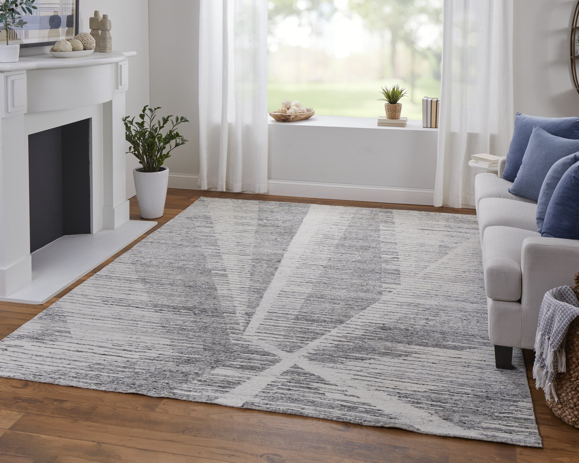 Brighton Modern Abstract - Ivory/Gray Area Rug