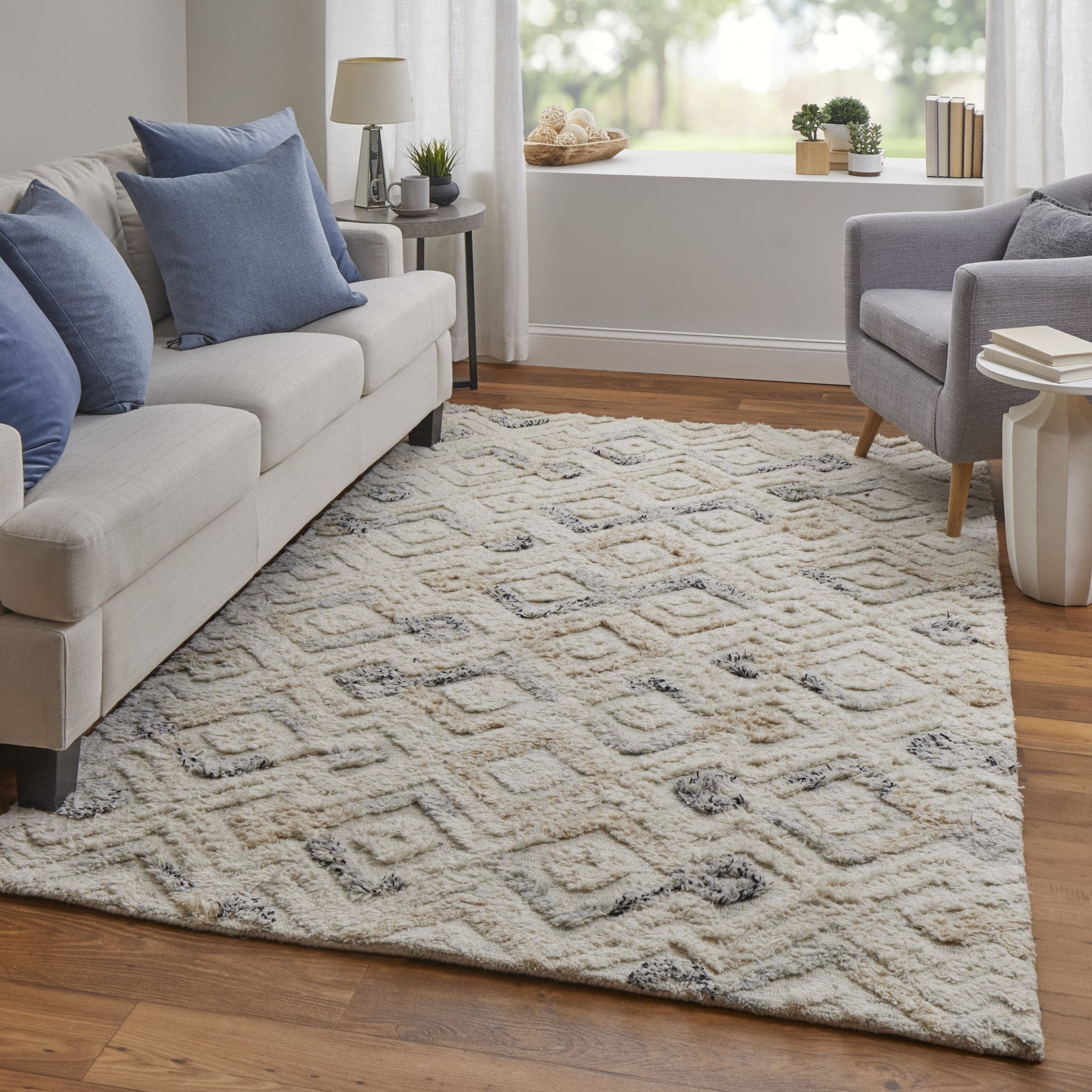 Anica Transitional Moroccan - Ivory/Gray/Black Area Rug