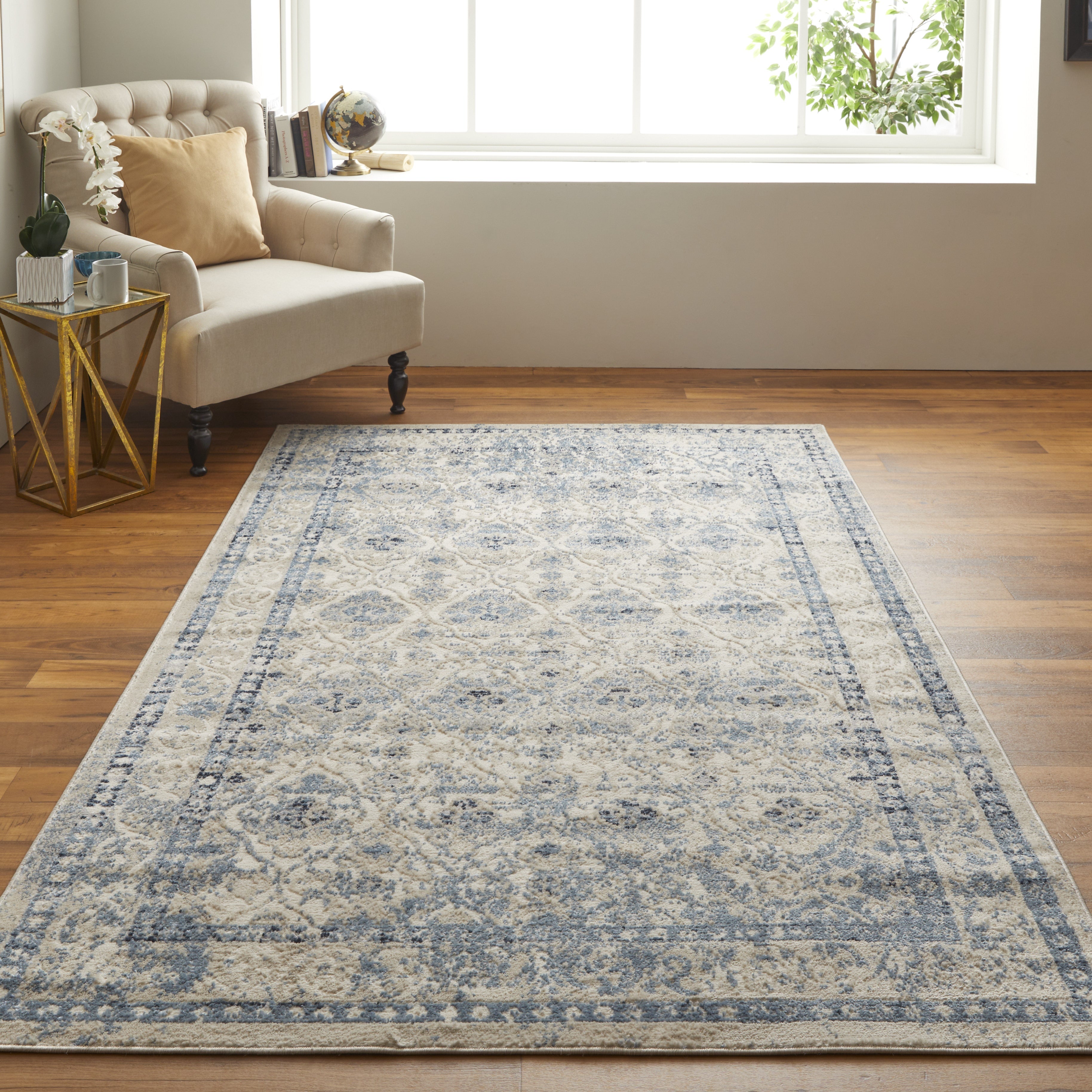 Camellia Transitional Diamond - Blue/Ivory