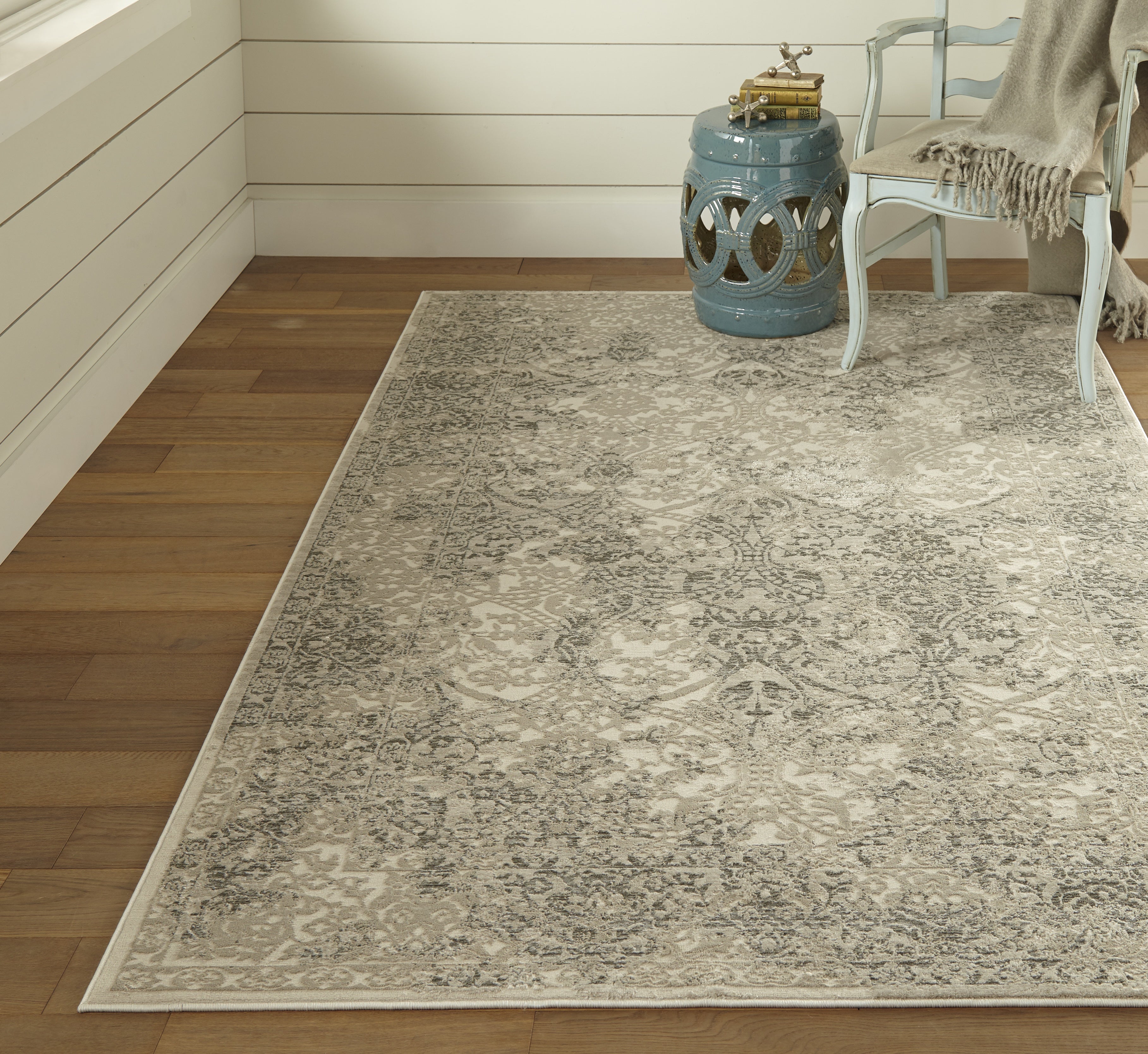 Prasad Modern Distressed - Ivory/Gray/Black Area Rug
