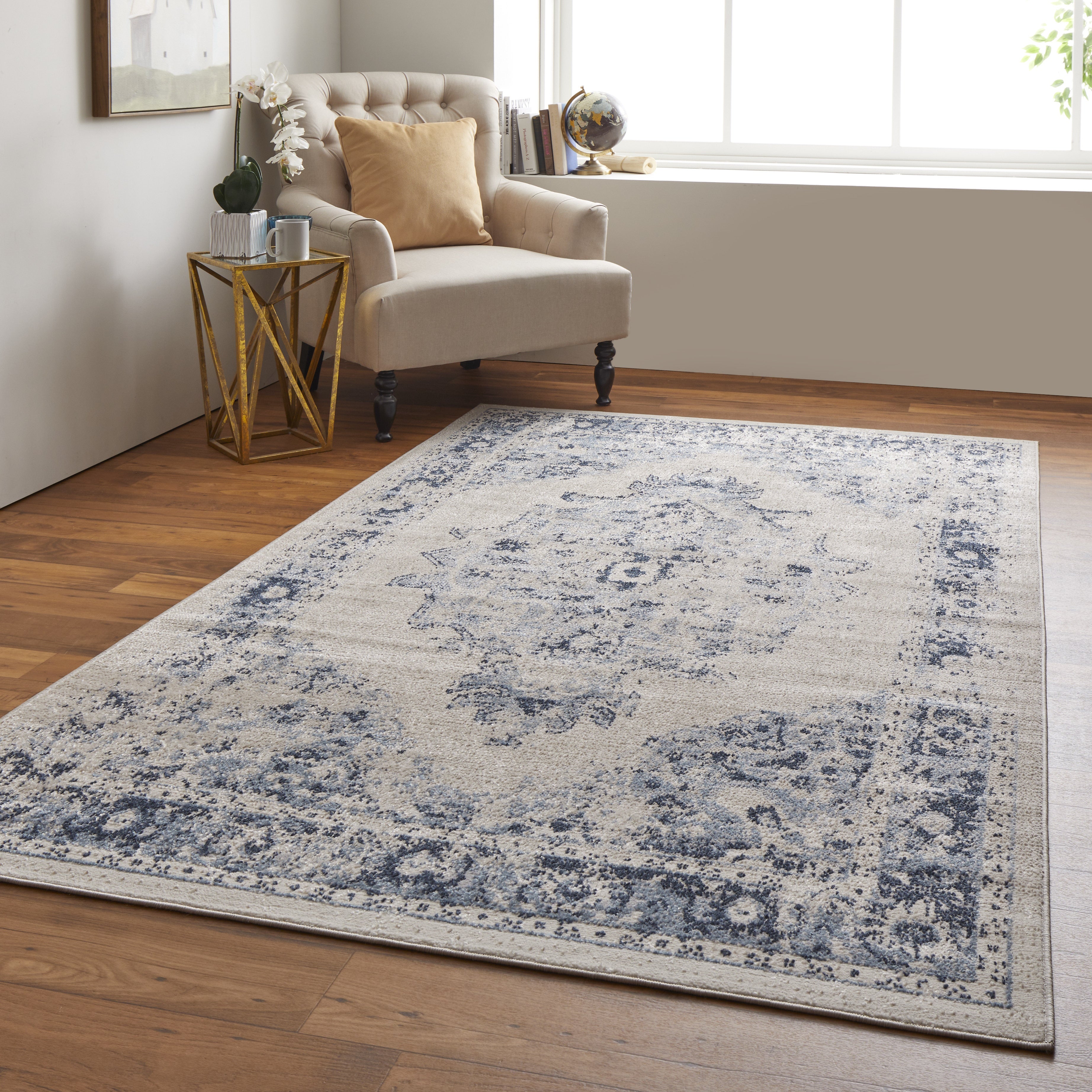 Camellia Transitional Medallion - Ivory/Blue