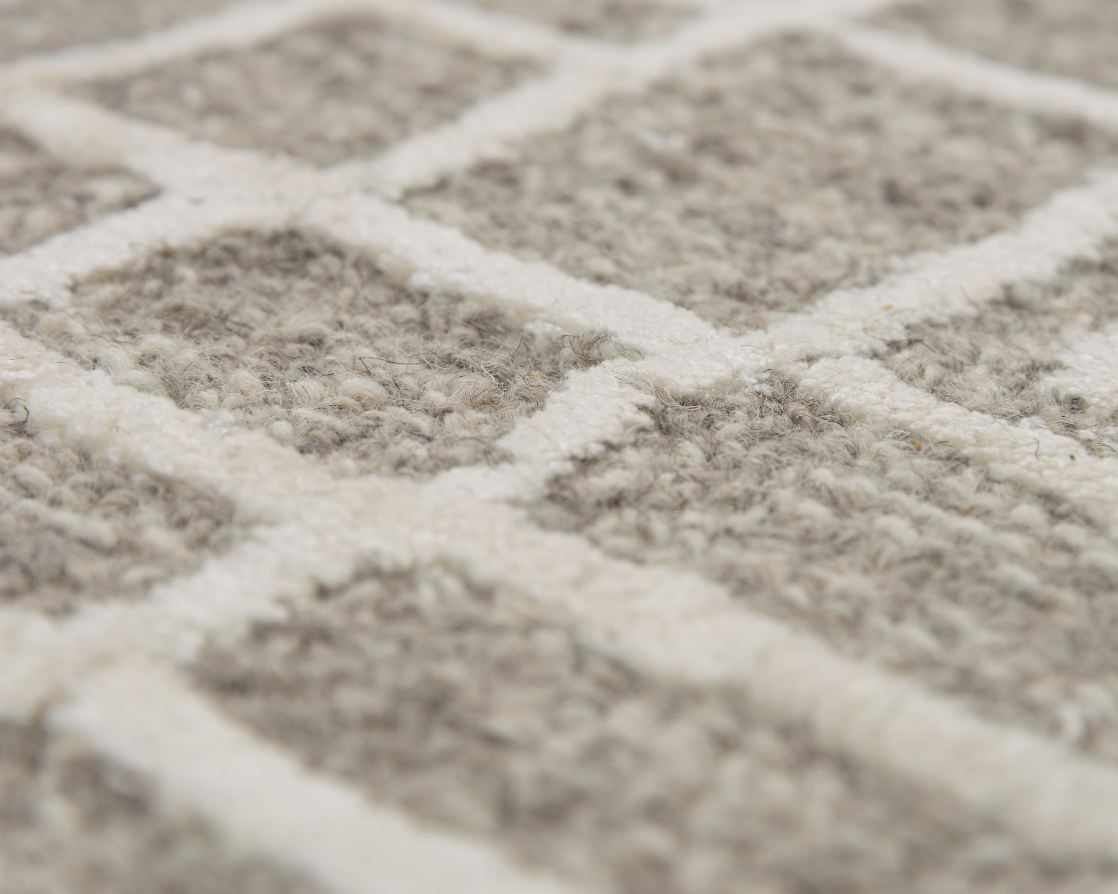 JZZ975 Area Rug