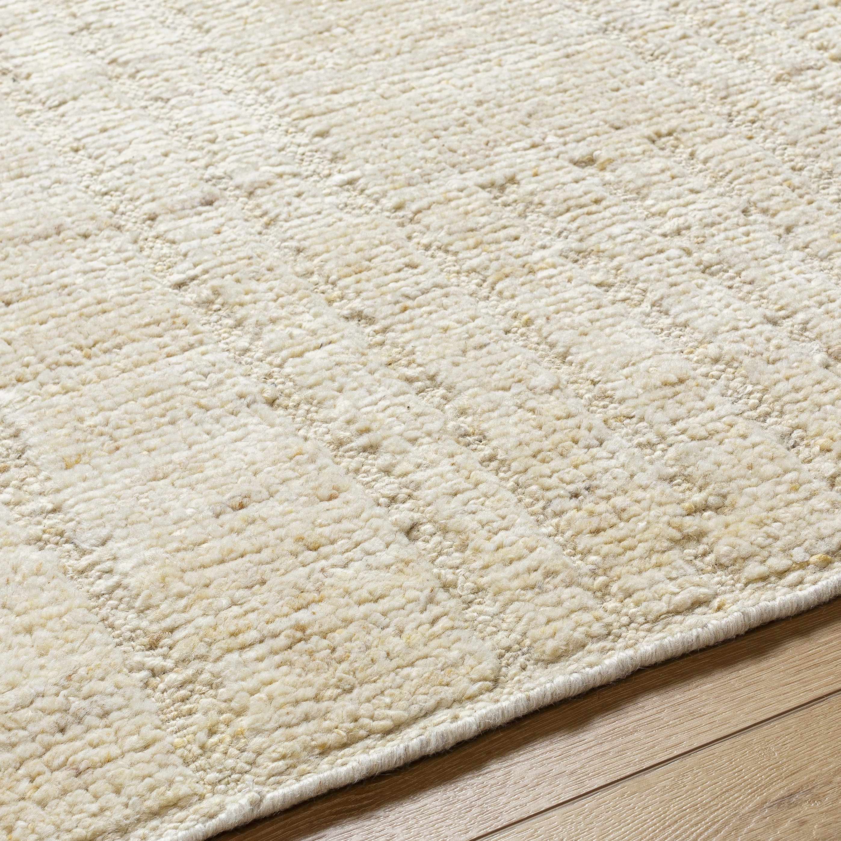 Chic Wheat Hand-Knotted Wool Area Rug