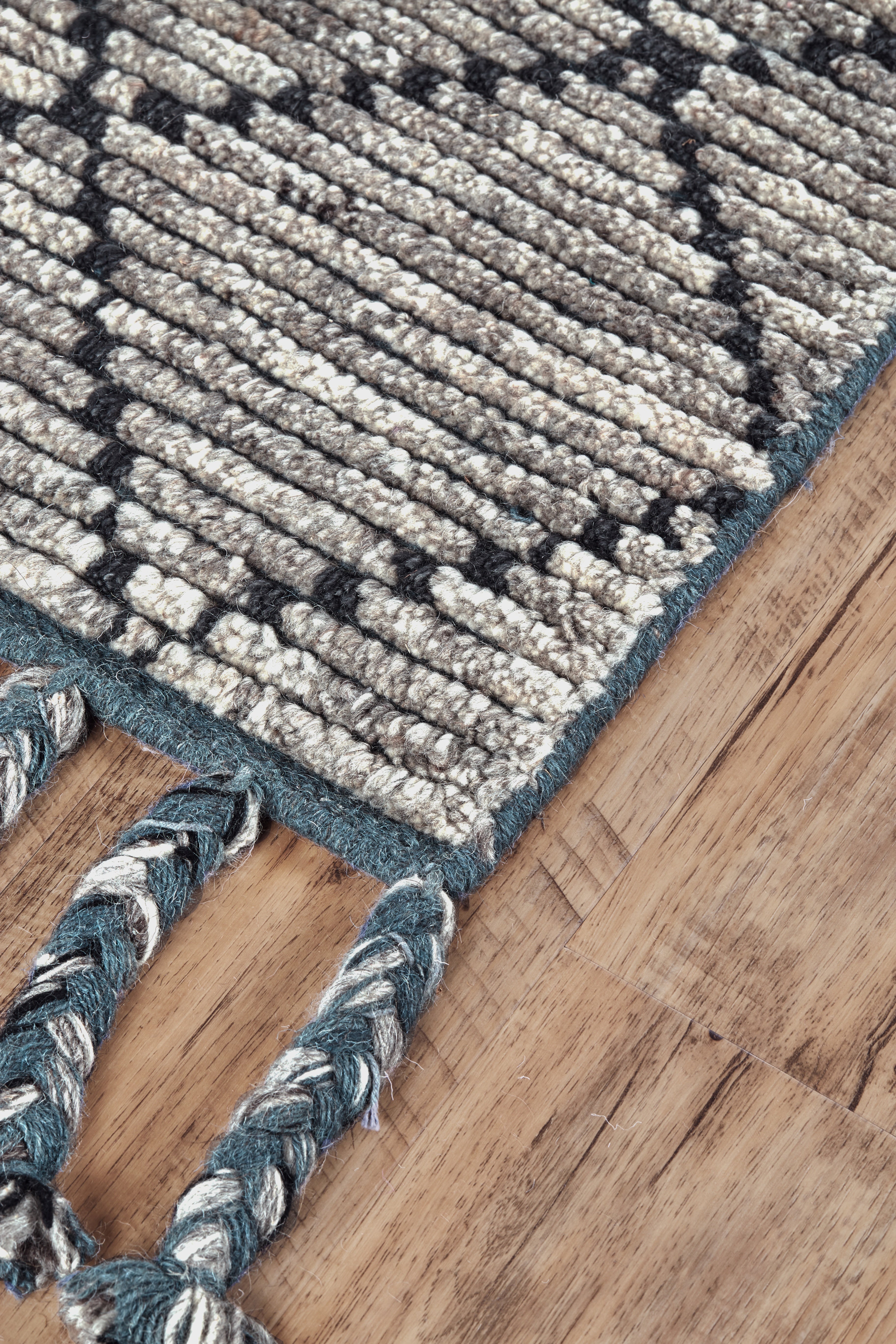 Twain Transitional Diamond - Taupe/Blue/White