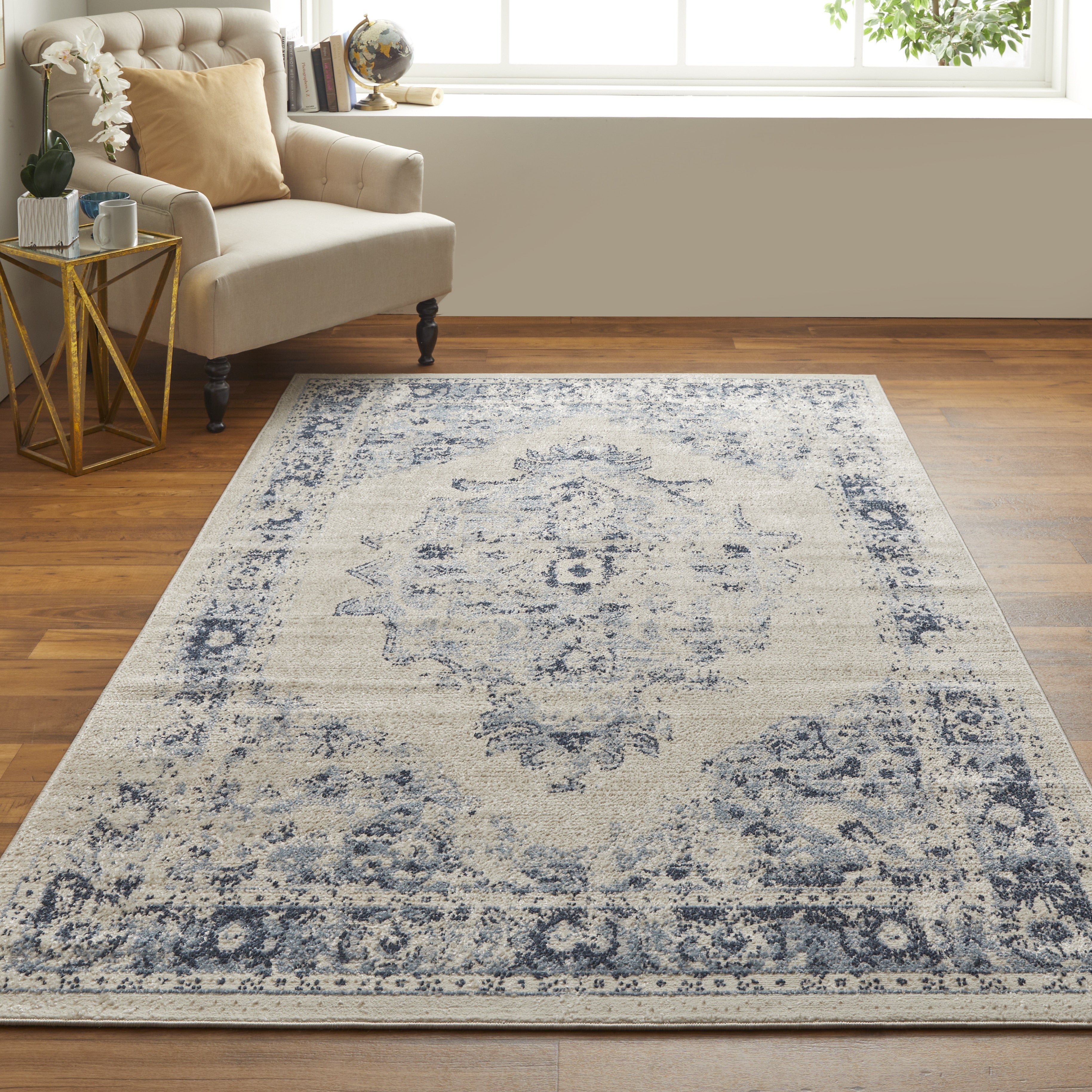 Camellia Transitional Medallion - Ivory/Blue