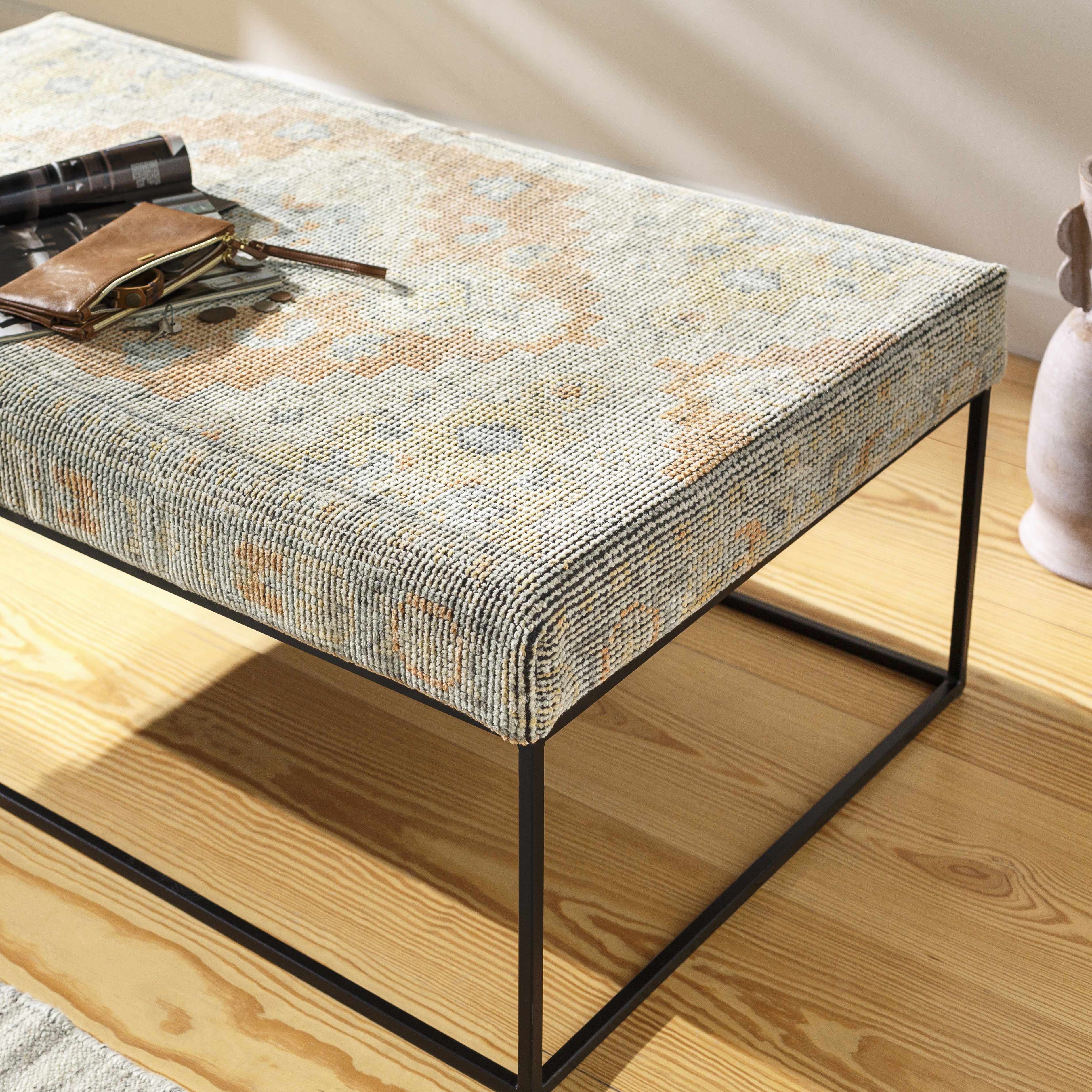 The Aureline Bench