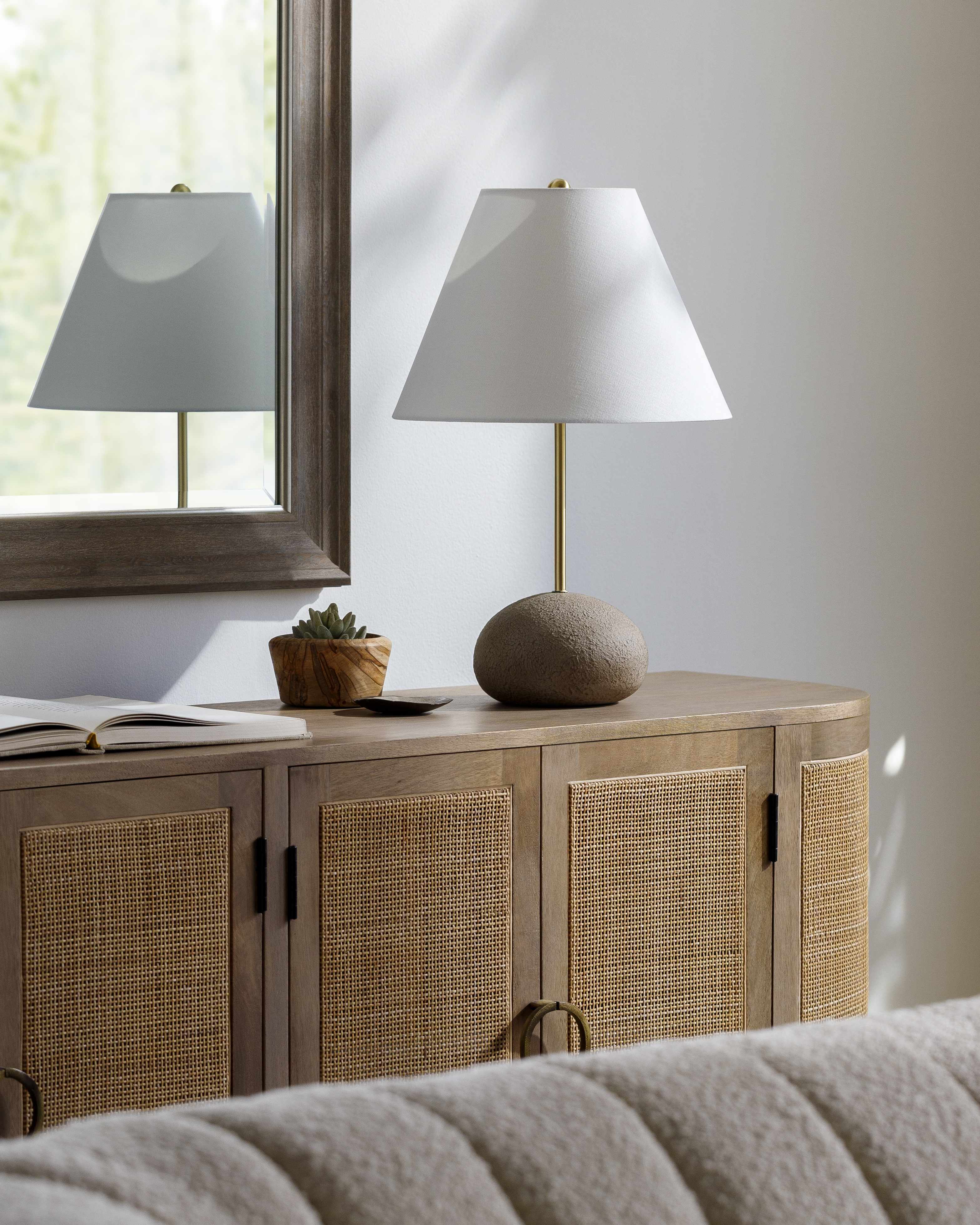 Monaragala Table Lamp