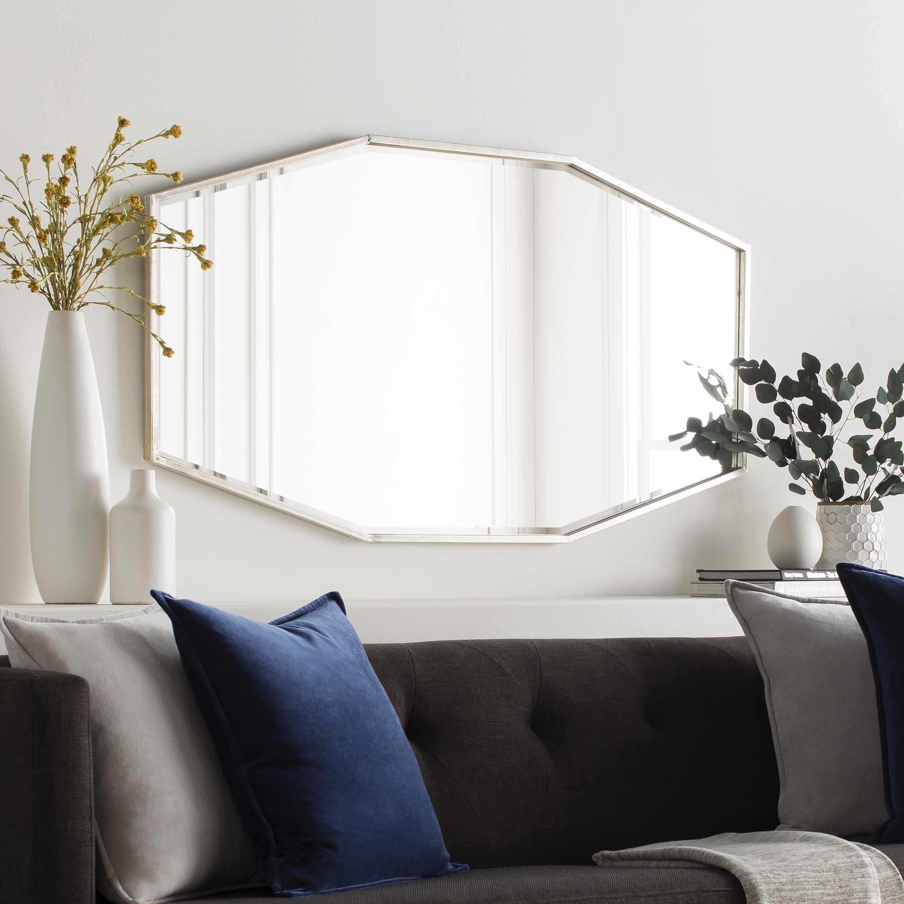 The Farnham Mirror