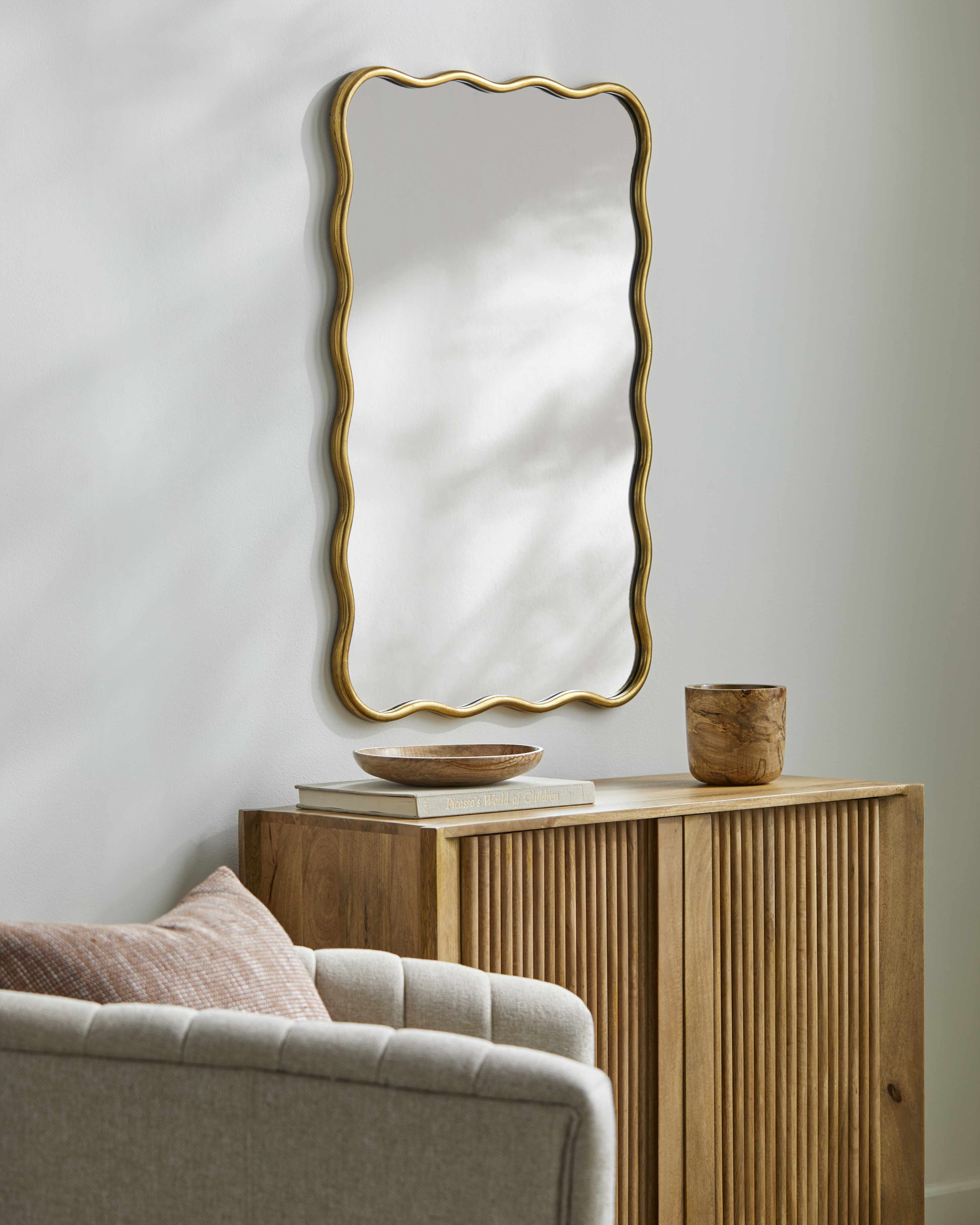 Montividiu Mirror