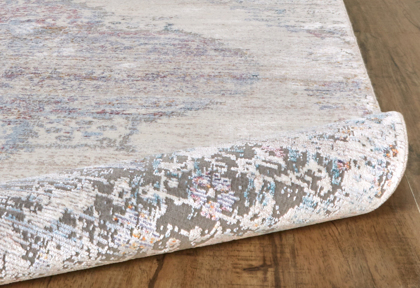 Cecily Transitional Medallion - Ivory/Gray/Pink