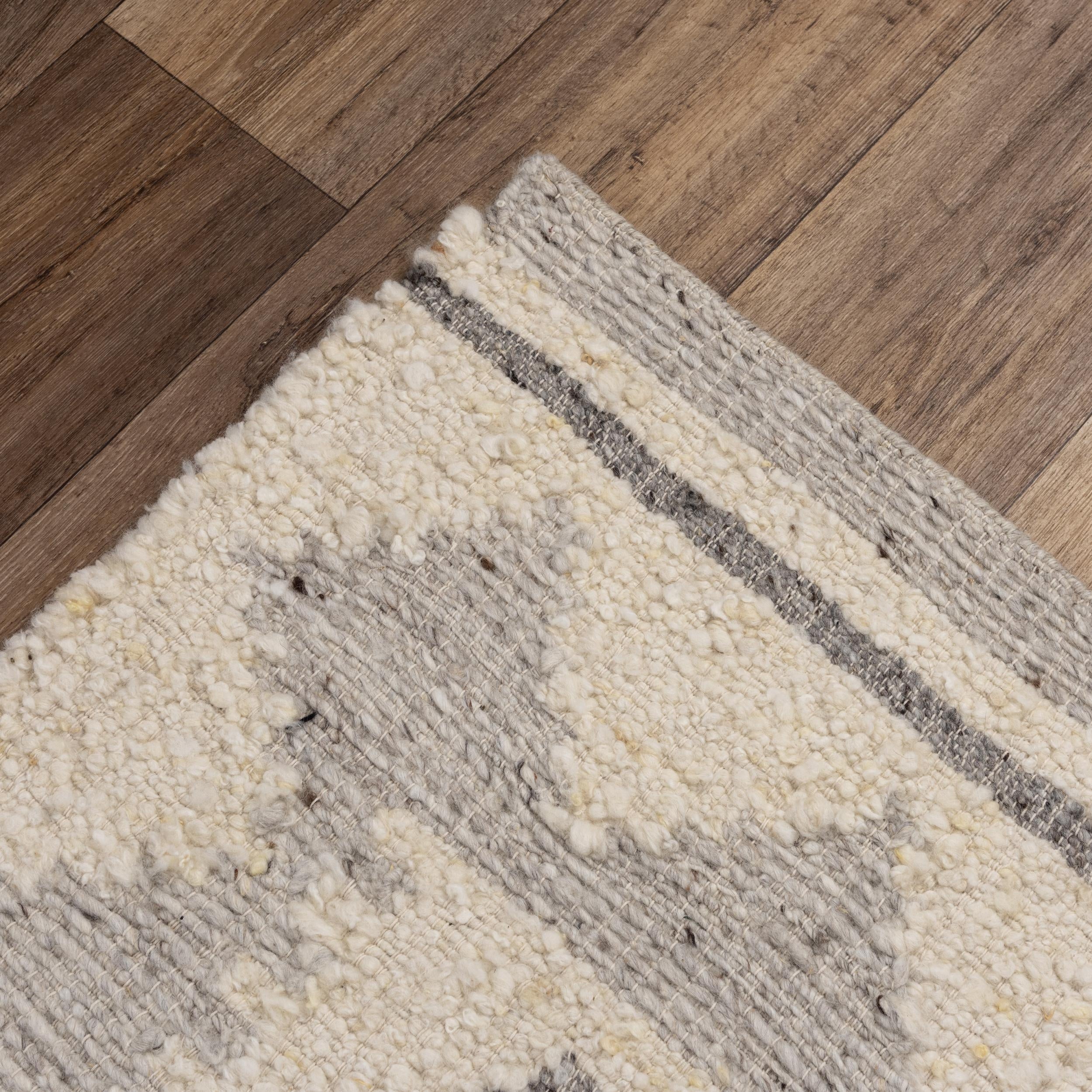 NVA950 Area Rug