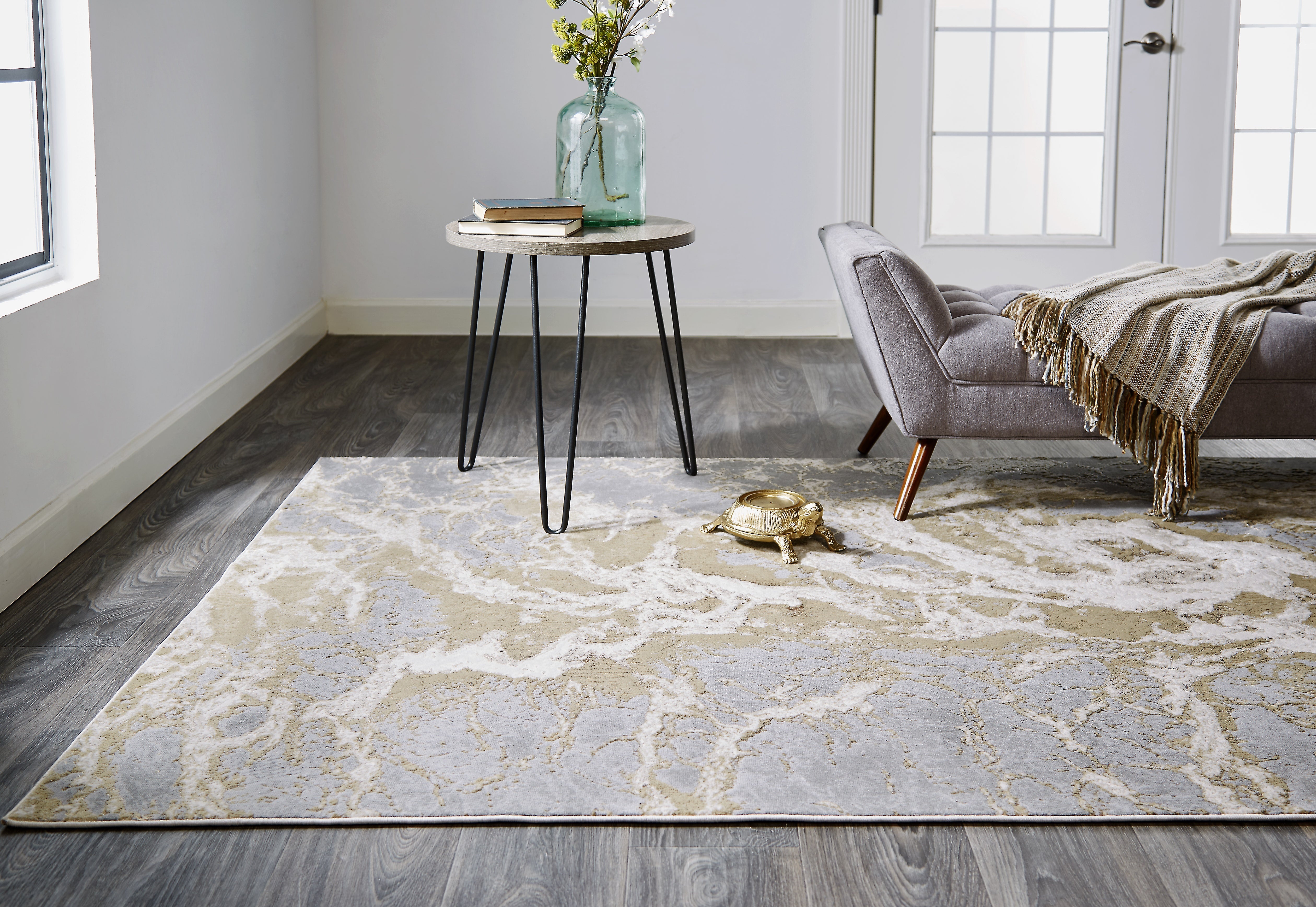 Aura Modern Abstract - Ivory/Silver/Gold Area Rug