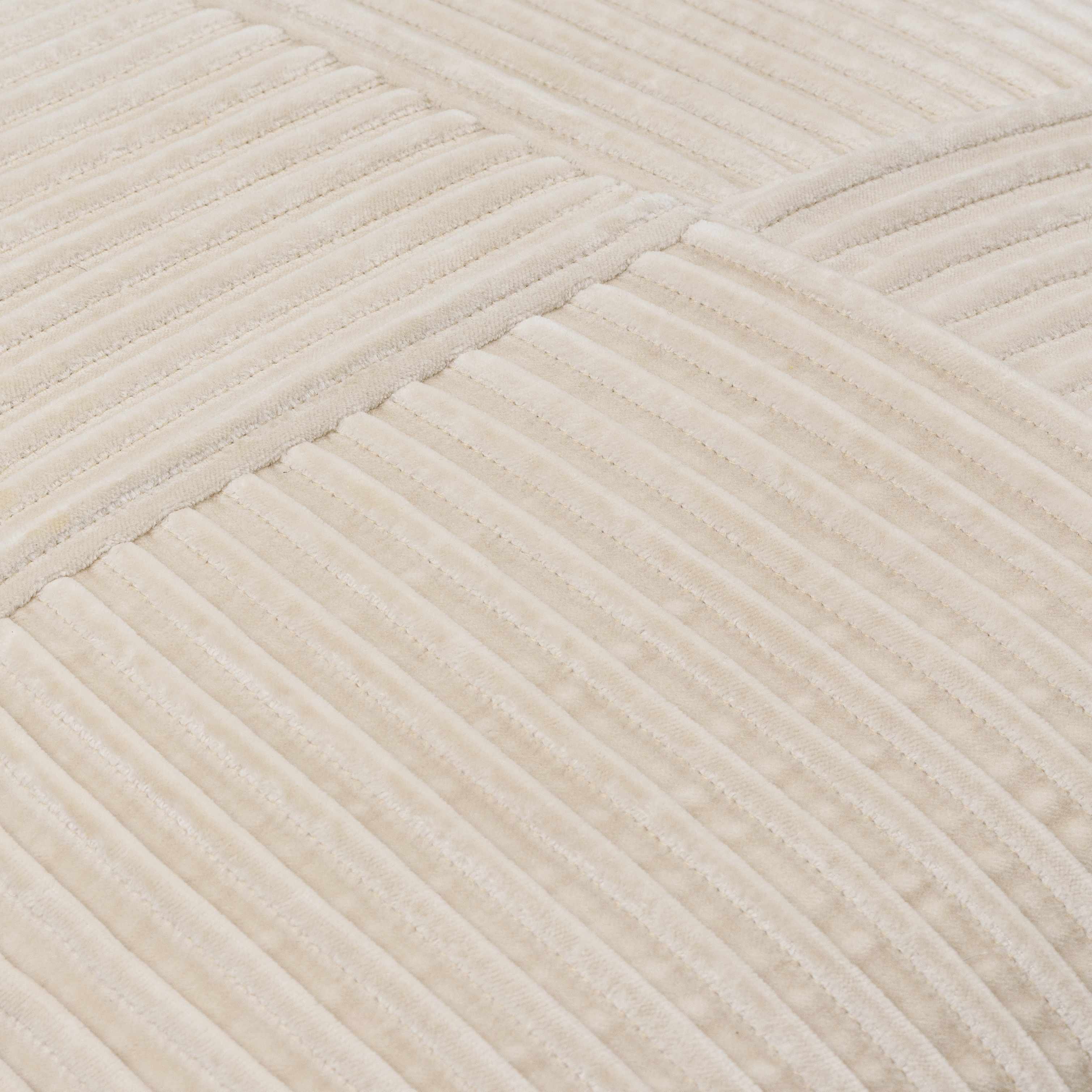 The Ranae Throw Pillow