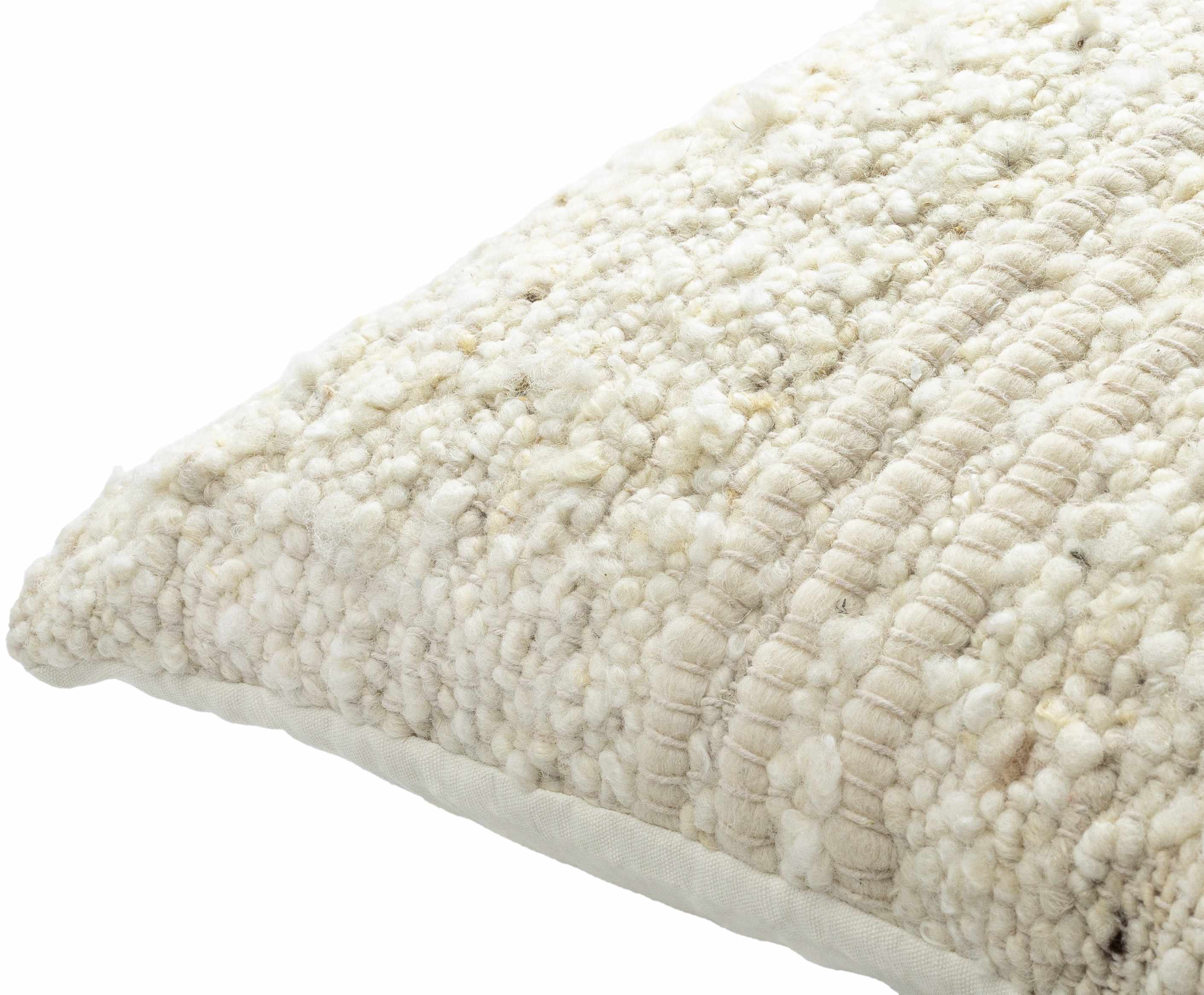 The Senta Throw Pillow