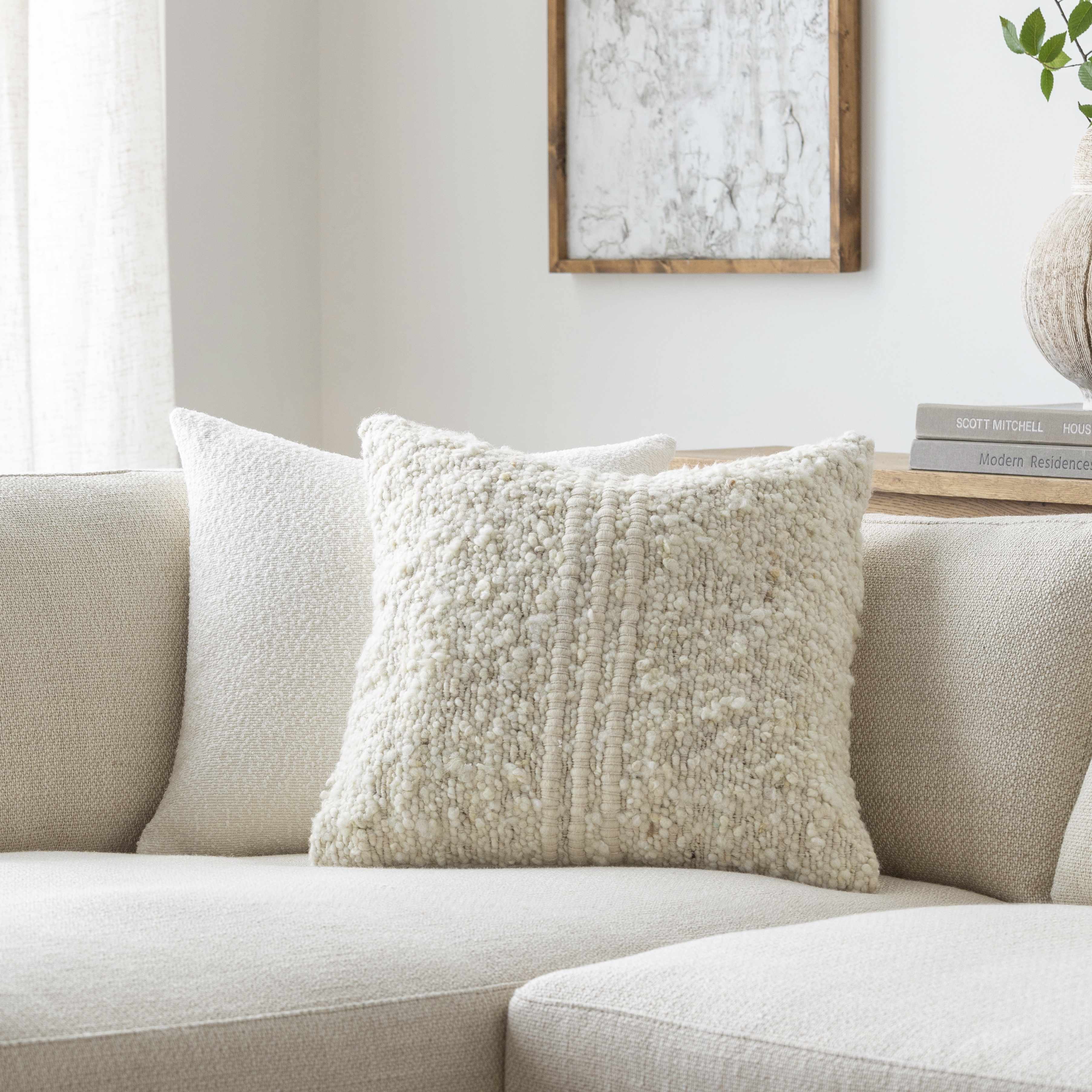 The Senta Throw Pillow