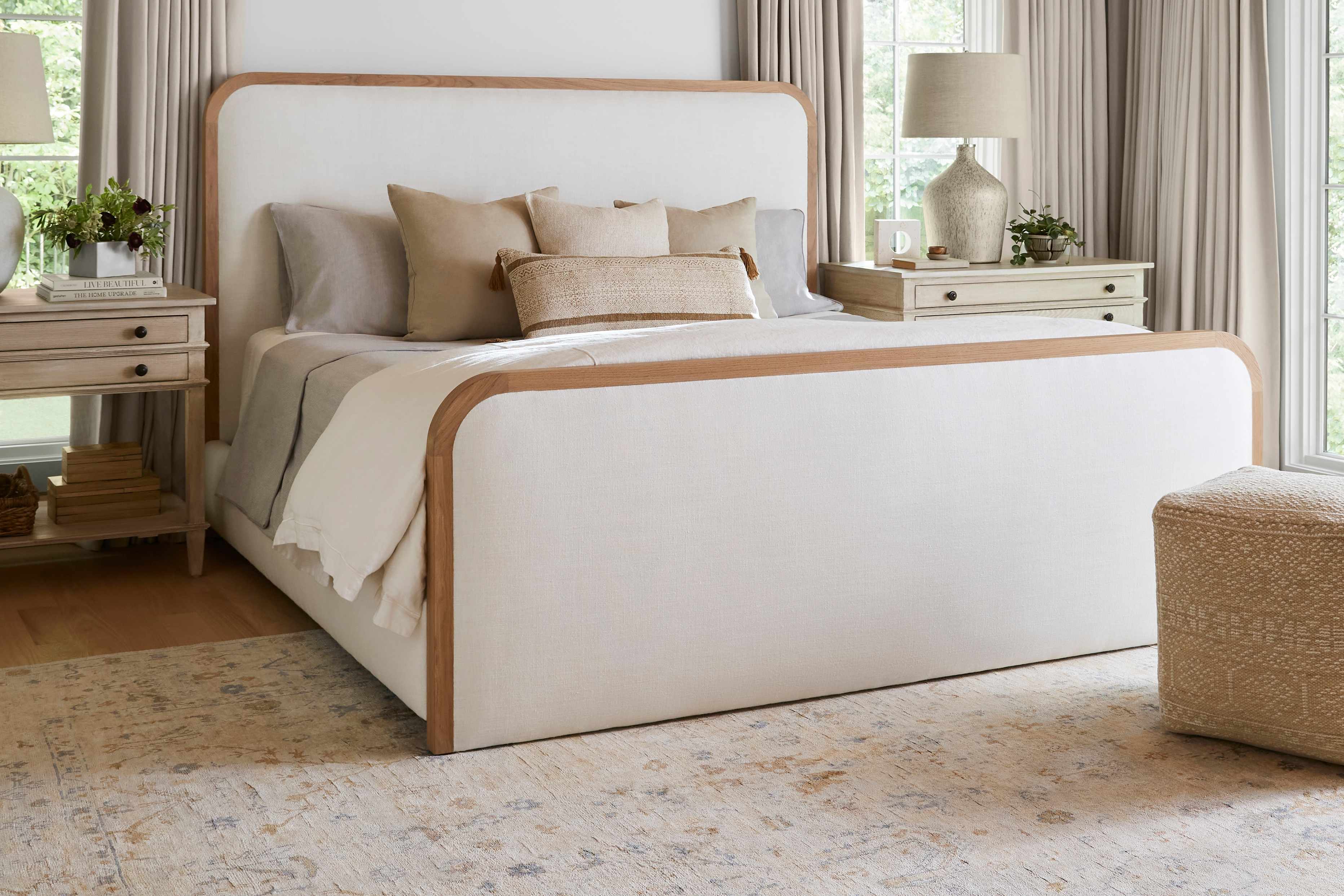 The Elysian Pouf