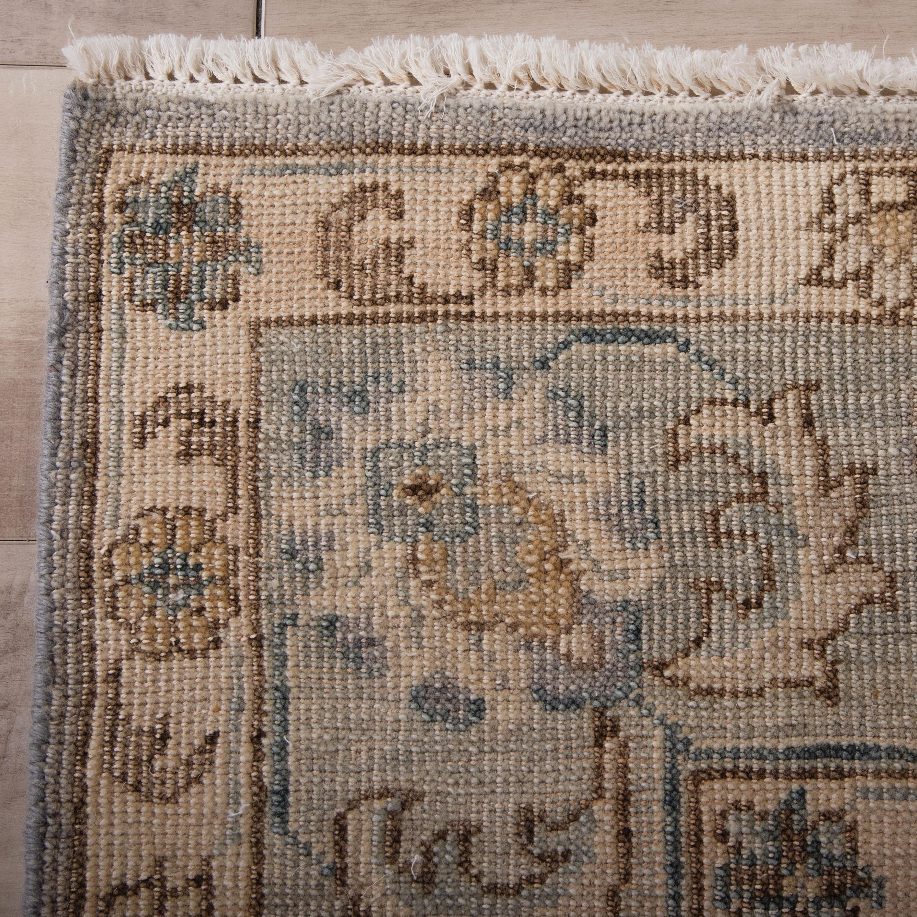 TUS712 Area Rug