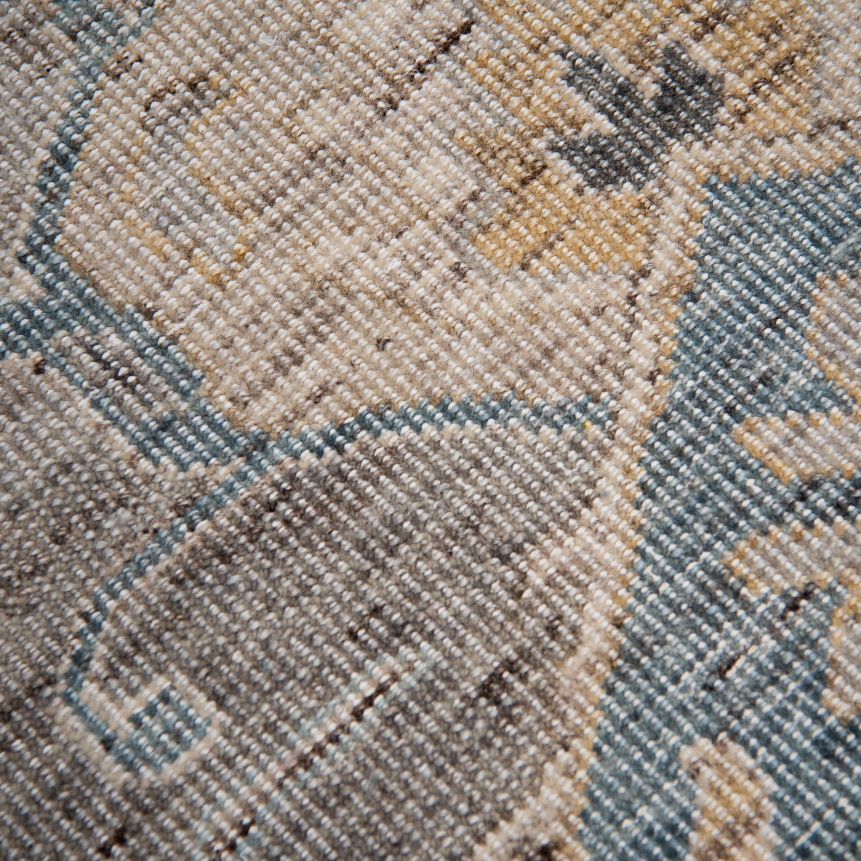 TUS717 Area Rug