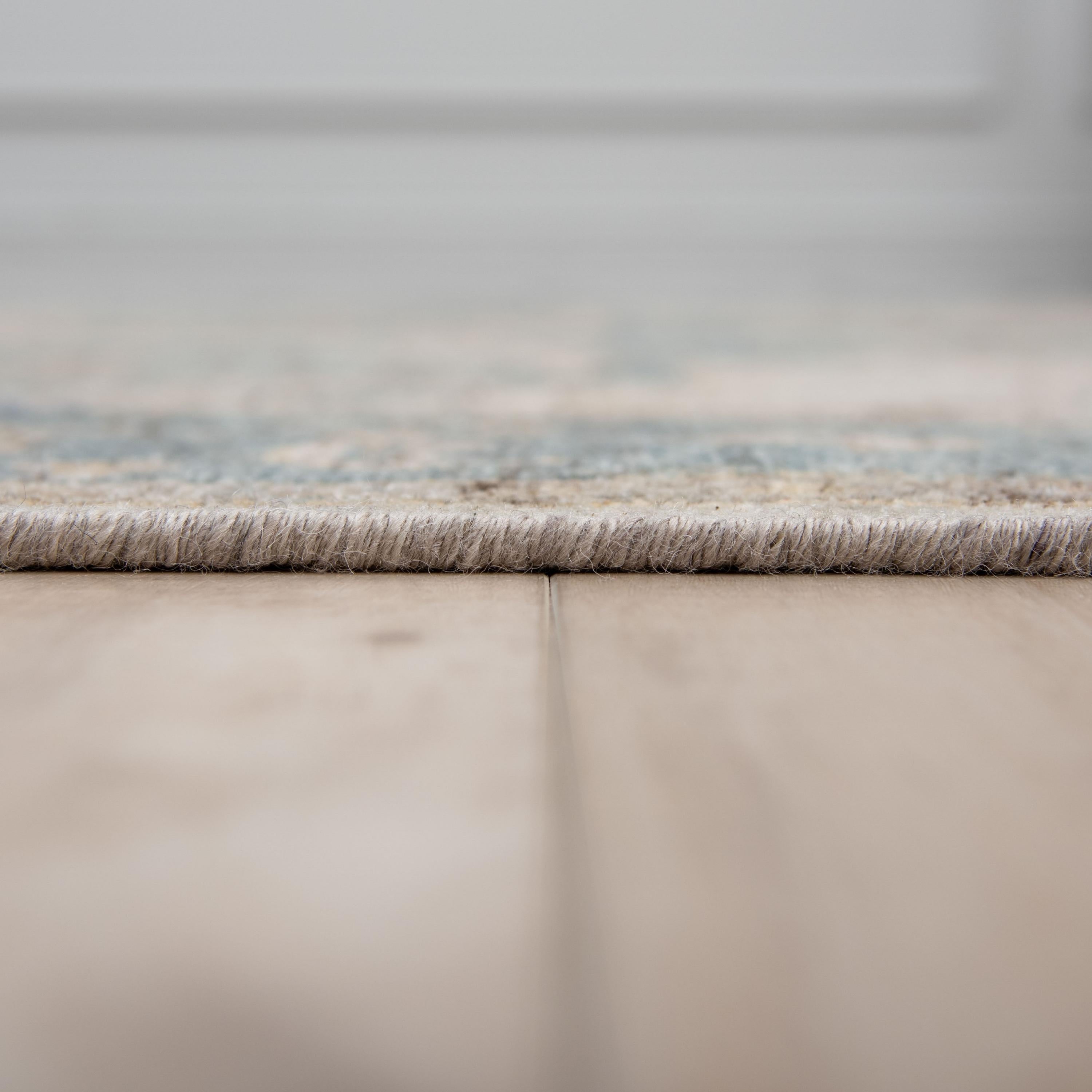 TUS717 Area Rug