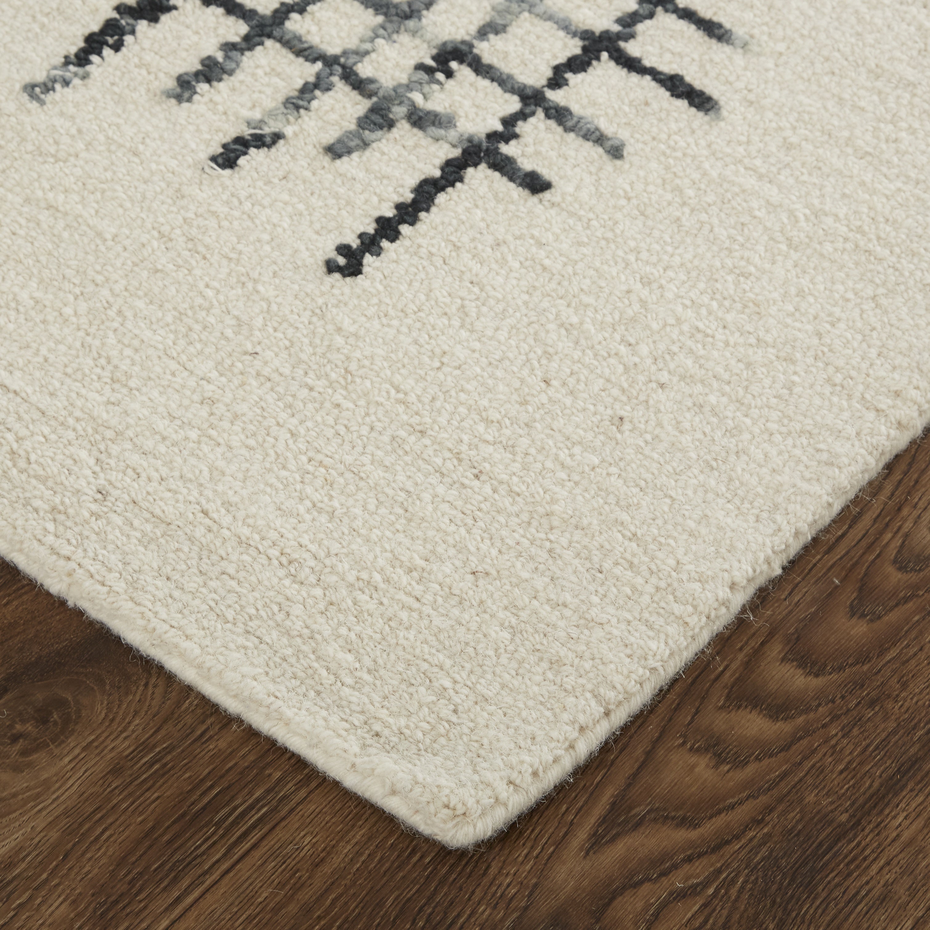 Maddox Transitional Abstract - Ivory/Gray/Black Area Rug