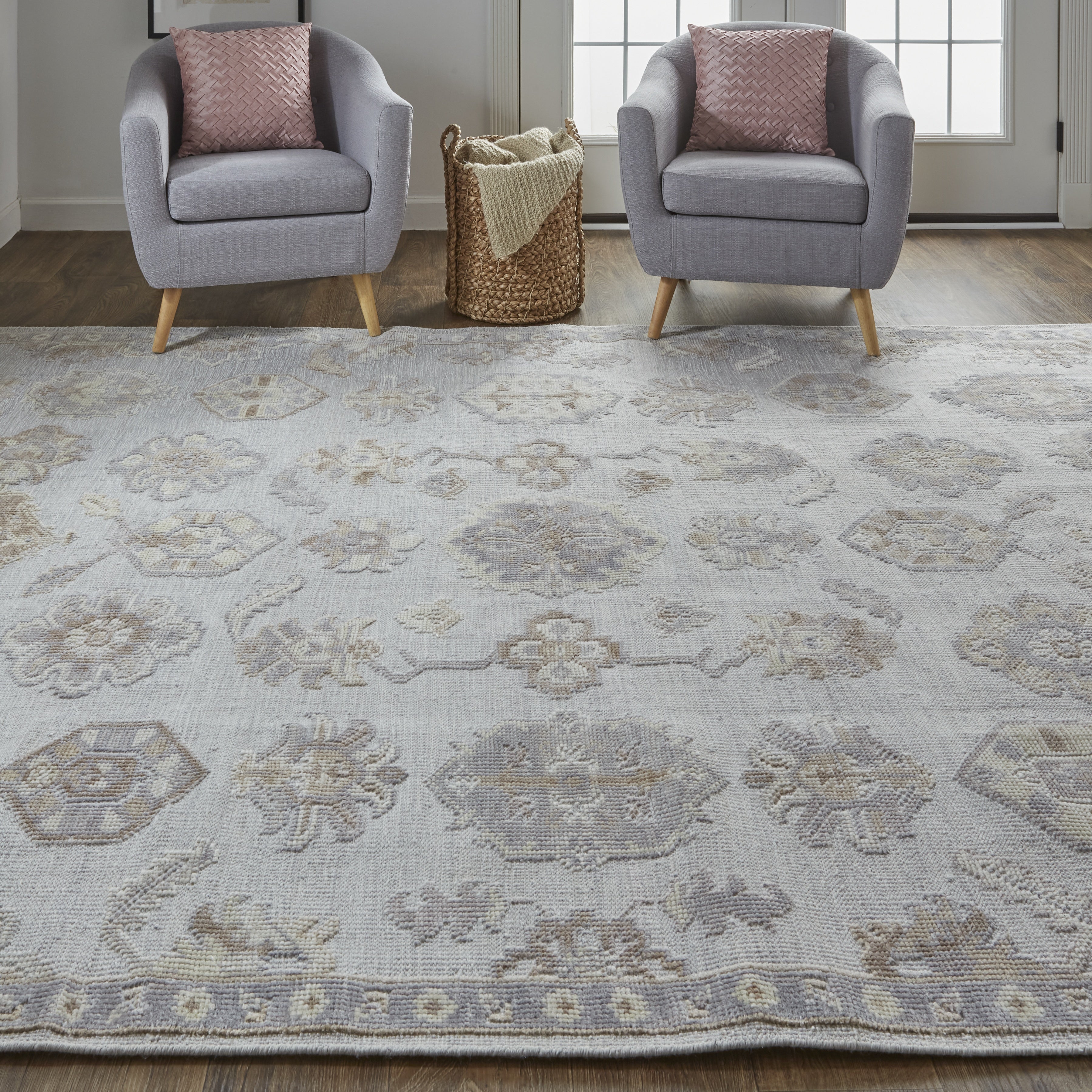 Wendover Transitional Oriental - Ivory/Silver/Tan Area Rug