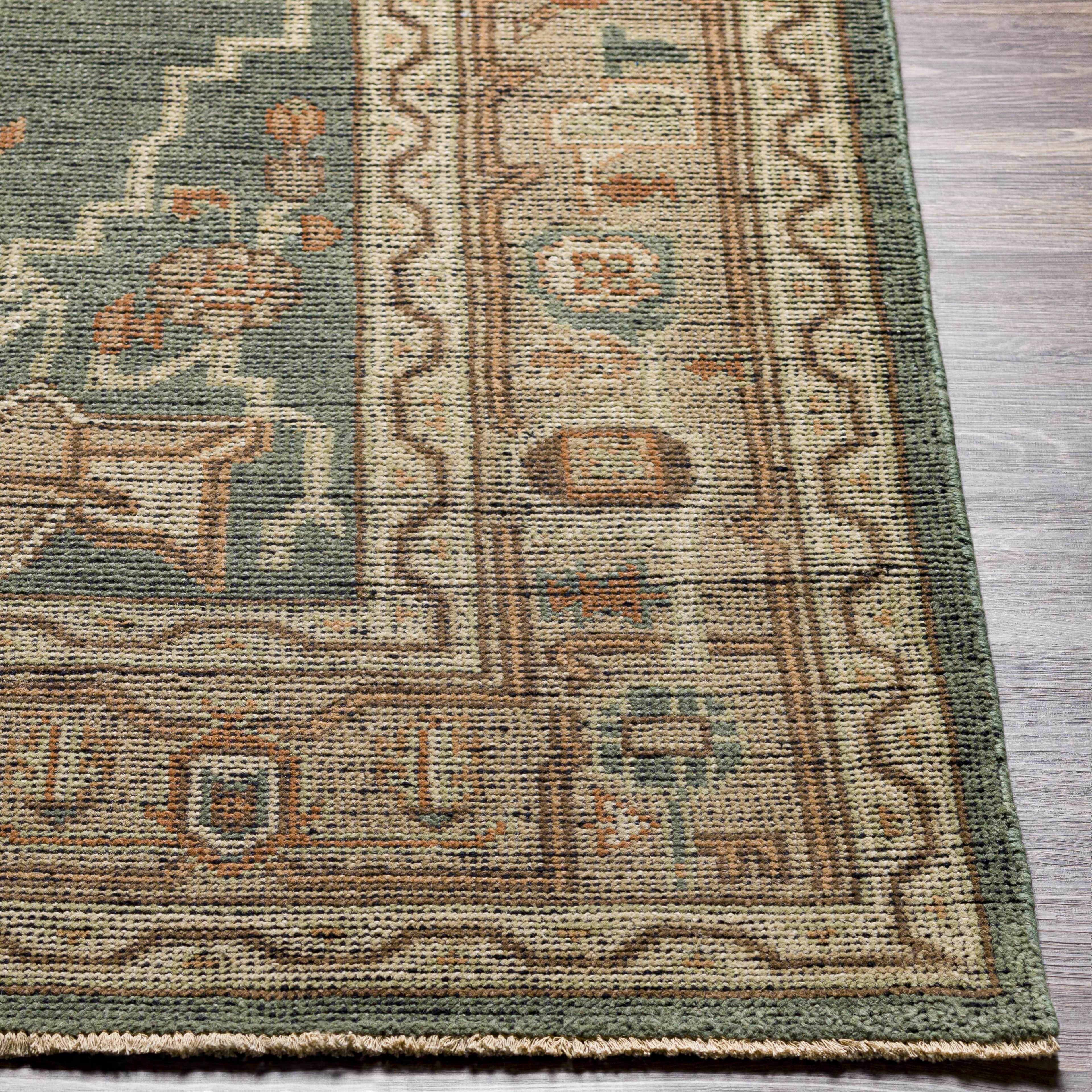Bountiful Green Hand Knotted Wool Area Rug